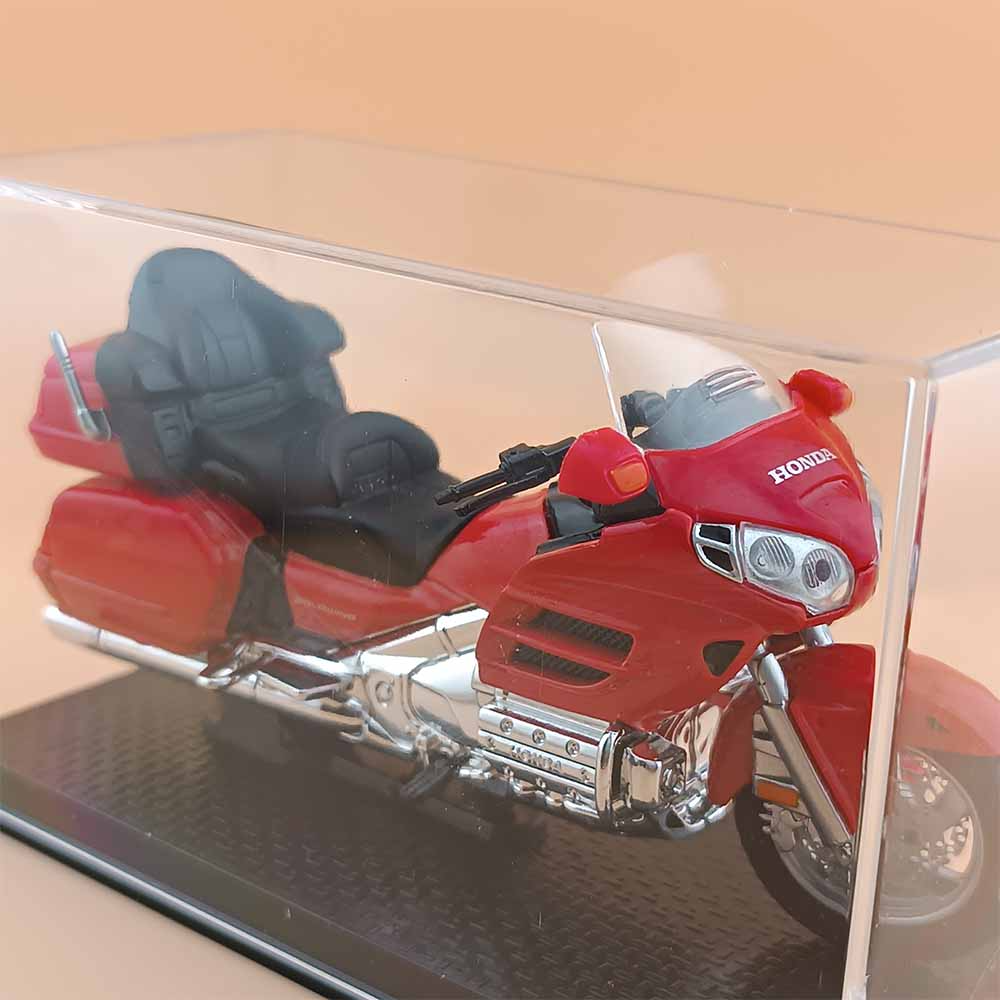  تصویر کالای موتور بازی مدل هوندا Honda Gold wing طرح 2004 ارایه شده در فروشگاه اینترنتی آیدین توی.https://aidintoy.com/ 