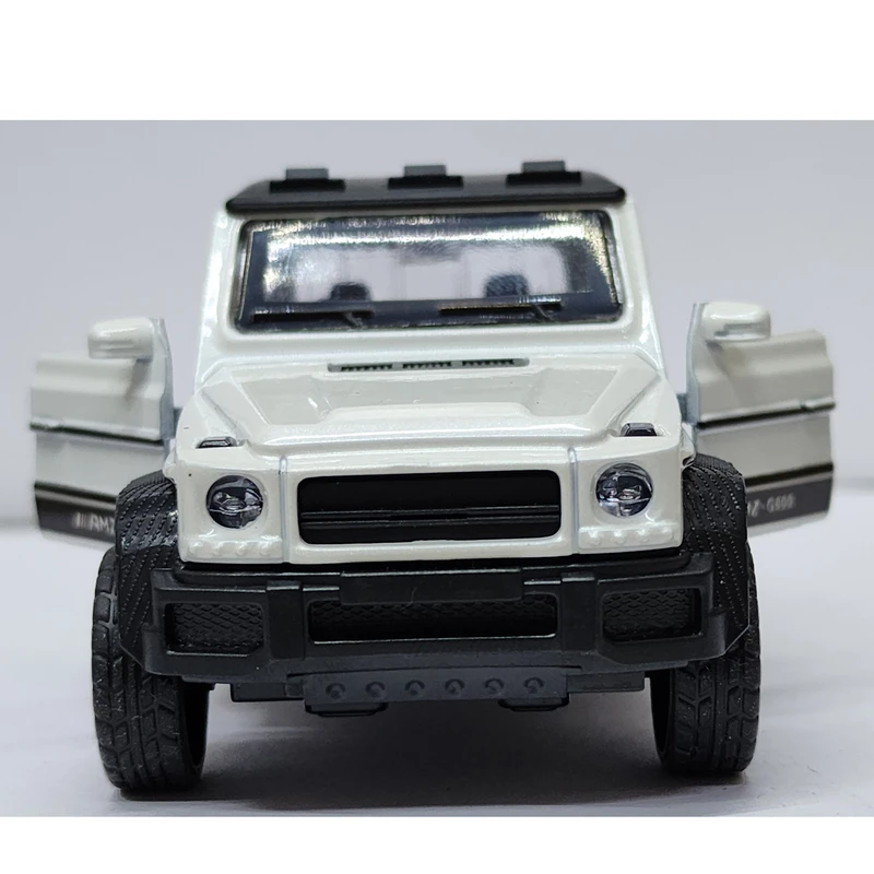 ماشین فلزی موزیکال مدل Mercedes Benz AMG G63