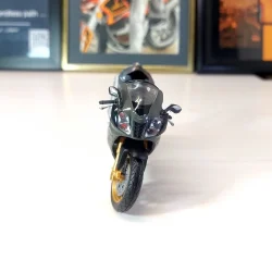 ماکت موتور وِلی مدل APRILIA RSV 1000R FACTORY کد AP19660PW