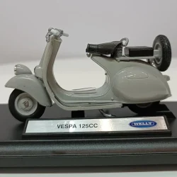 ماکت موتور ولی مدل وسپا 125cc