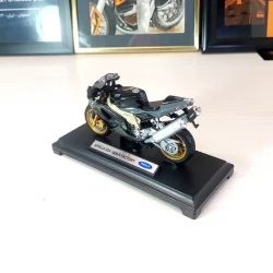 ماکت موتور وِلی مدل APRILIA RSV 1000R FACTORY کد AP19660PW