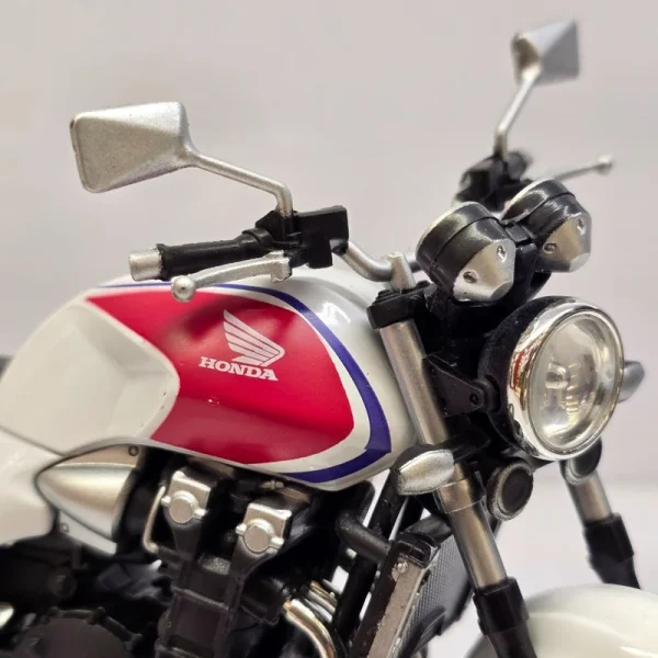 ماکت موتور اتومکس مدل 1300 Honda CB کد 6026