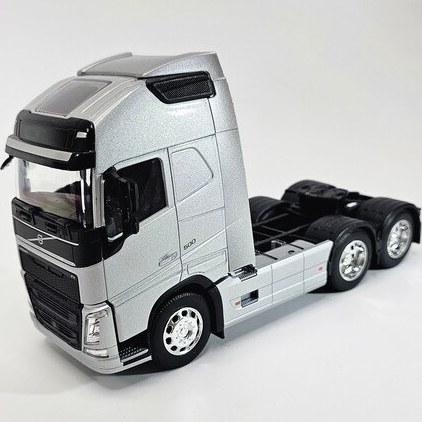 ماکت ماشین وِلی مدل تریلر دو محور طرح ولوو FH کد 68050L-GW