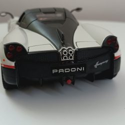 ماشین بازی چه ژی مدل Pagani Huayra کد CZ145AD