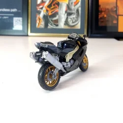 ماکت موتور وِلی مدل APRILIA RSV 1000R FACTORY کد AP19660PW