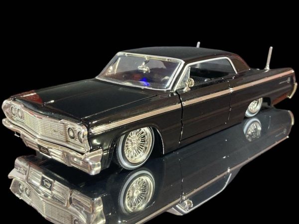 ماکت ماشین جادا مدل Chevy Impala 1964 کد 98297 - Image 5
