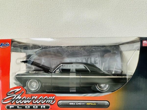 ماکت ماشین جادا مدل Chevy Impala 1964 کد 98297 - Image 2