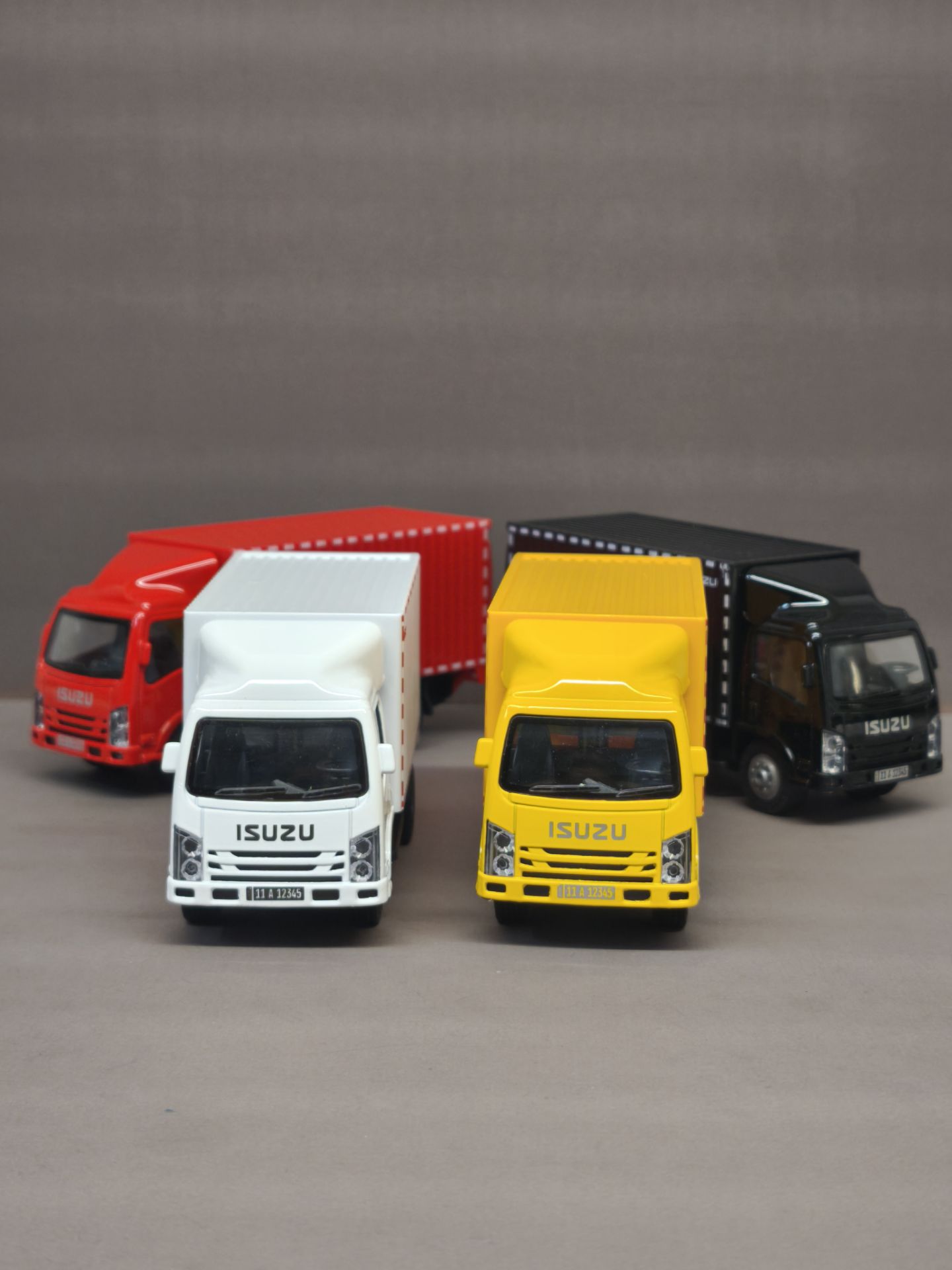 ماشین بازی مدل کامیونت ایسوزو کد IS971