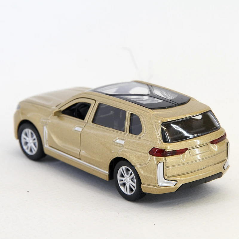 ماشین بازی مدل بی ام و طرح X8 کد BX600