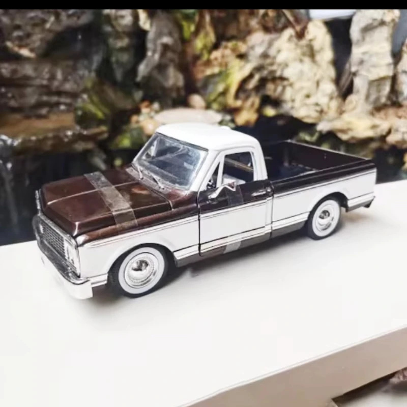 ماکت ماشین جادا مدل Chevy Cheyenne 1972 کد 96817